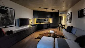Sophisticated Boutique Apartment - Image 3
