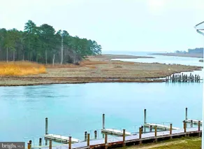 Majestic Waterfront Condo on Rehoboth Bay Minutes From The Beach, Sleeps 8-10 - Image 4
