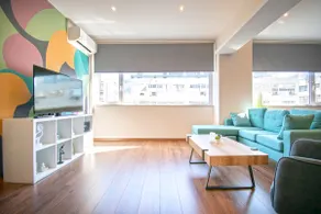 Abstract Flat With Urban View - Image 4