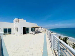 oceanfront apartment with terrace - Image 5