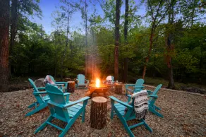 NEW On Creek! HUGE Deck- Elegant Luxury! Sleeps 15 - Image 5