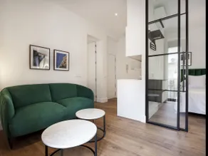 2 Room Elegant Flat in Malasaña by ManteHouse - Image 4