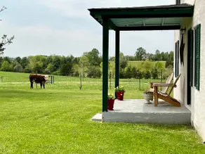 Cozy Farmhouse Getaway - Image 2