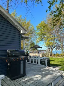 Cozy Lakefront Cottage w/ Hot Tub - Image 2