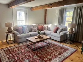 Charming First Floor Farmhouse - Image 2