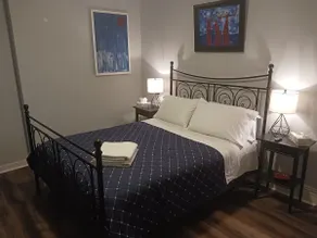 Bright Midland Apartment | 1BR, Full Kitchen - Image 3