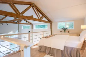Romantic Barn Guest House Quiet & Coastal - Image 2