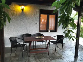 Kesi Holiday Home - Image 4
