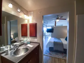 Getaway with in-suite laundry, walk Downtown! - Image 3