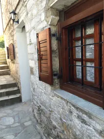 Stone Villa 1869 I2, in the heart of Skiathos town - Image 4