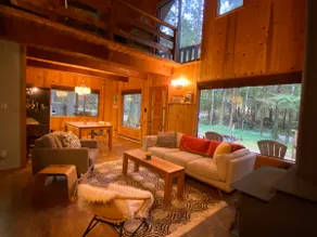 Cozy Mt. Baker Cabin, Wi-Fi, Sleeps 6-8, Pets OK - Image 2