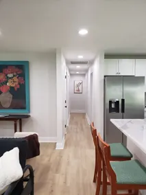 Stylish Luxury 10 miles to RRG -HotTub Wi-Fi 3b/2b - Image 4