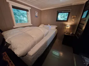 Private, cozy and small fishing cabin near the river - Image 3
