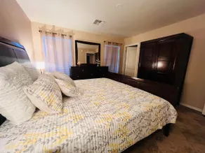 Sunny Blossom, 2-Bedroom, Pet Friendly Home - Image 2