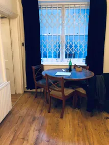 Cottage style accommodation - Image 5