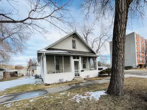 Cozy cottage in the heart of the big city- dog friendly - Image 2