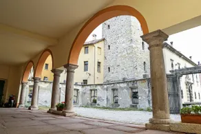 Mimosa House in the city heart of Belluno - Image 4