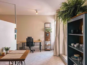 Cozy Central Studio - Image 2