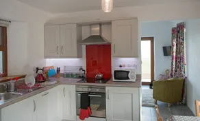 Kinbane Self Catering Cottages - 'Makem's Cottage' - Image 4