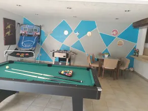 Pool table, game room, swimming pool, trampoline, barbecue - Image 2