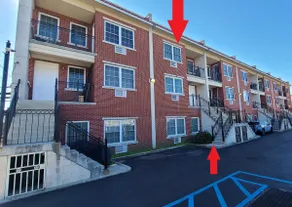 2bd luxury condoWestbury - Image 2