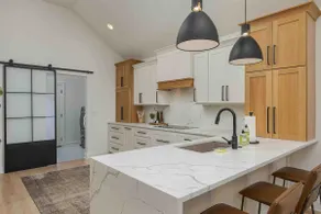 THE SOUTH HOUSE: Walkable, Pet & Family Friendly - Image 3
