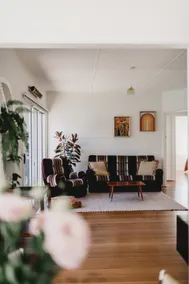 Salty Rays 70s Beach House - Image 5
