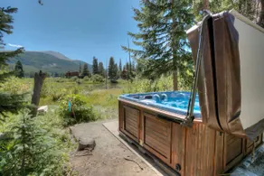 Modern Cabin-Deck, Hot Tub, 5 min to Downtown! - Image 5