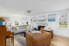Walk to the Beach - Serene Coastal Country Cottage - Image 2