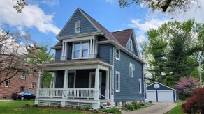 Quincy Gem in Historic District - Image 2