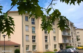 University Hospital and faculties within walking distance/secure parking/Wi-Fi - Image 2