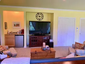 Private & Spacious Apt Near Cville in Wine Country - Image 4