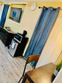 Spacious, Clean, Private, Close to ALL - Image 2