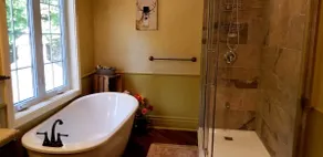 Sally's Place - Executive Home in Muskoka - Image 3