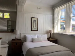 Miss Moyes' Heritage Apt @ The Old Post Office - Image 3