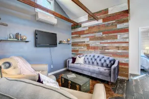 Hillcrest Hideaway - Image 3