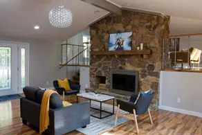 Modern Wooded Retreat - Image 2