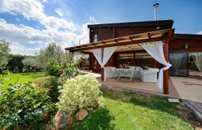 Luxurious Finnish Wooden House on the Countryside - Image 4