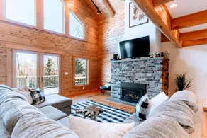 Luxury White Mountain Adventure Cabin & Sauna - Image 2