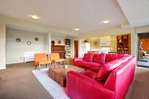 Ravens Landing: 2BR, midcentury in Arbor Heights - Image 5