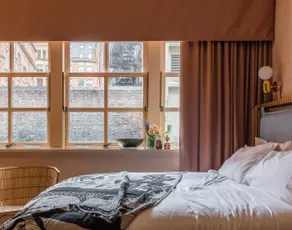 City Studio Apartment at Whitworth Locke - Image 4