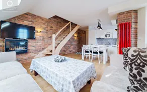 Rustic apartment with fireplace and view - Image 2