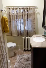 Third & Thornrose, Staunton Condominium - Image 5