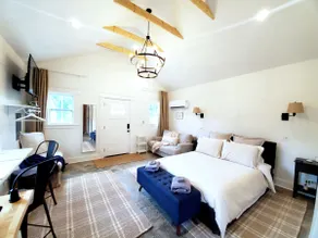 Entire Standalone Suite - Taylors - Very Central - Image 2