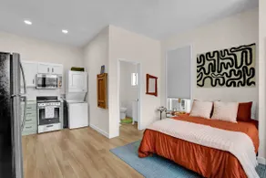 Cozy Fully Loaded Studio in Midtown’s Cooper-Young - Image 4