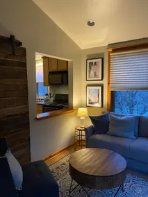Oakmont Area - Carriage House - Image 2