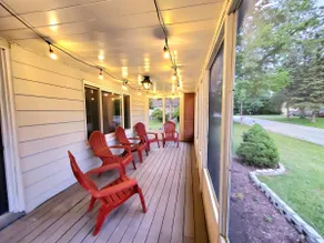 Updated*Spacious*Walk to MGM* Fully Fenced Yard - Image 4
