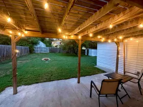 Pet-Friendly Retreat | Fast WiFi + Fenced Yard - Image 3