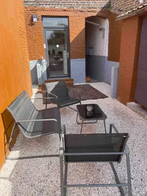 House close to the city center/train station/airport - Image 4