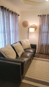 Cozy, Three bedroom, Centrally Located - Image 4
